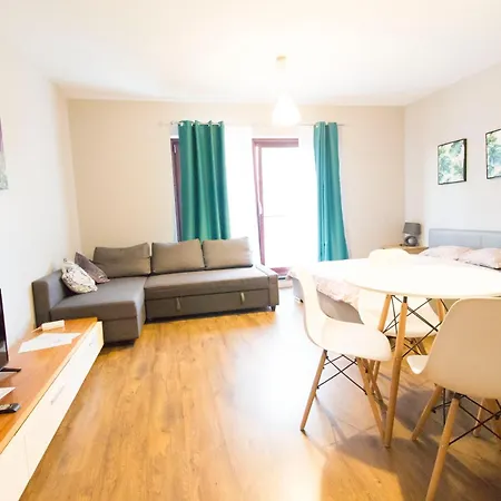 Happyestate - Just In Center Ul Krawiecka 3 *