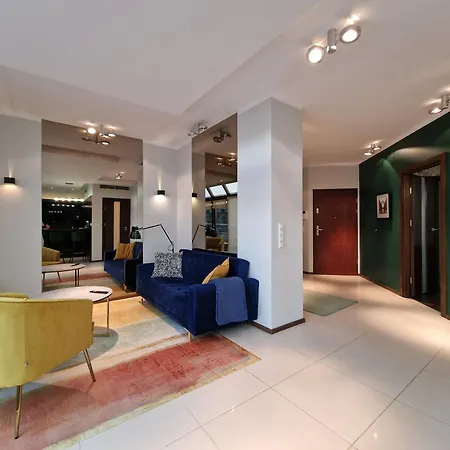 Happyestate - Just In Center Ul Krawiecka 3 *