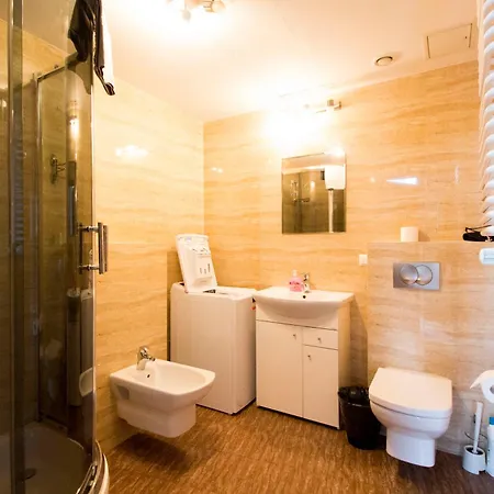 Happyestate - Just In Center Ul Krawiecka 3 Апартаменты *